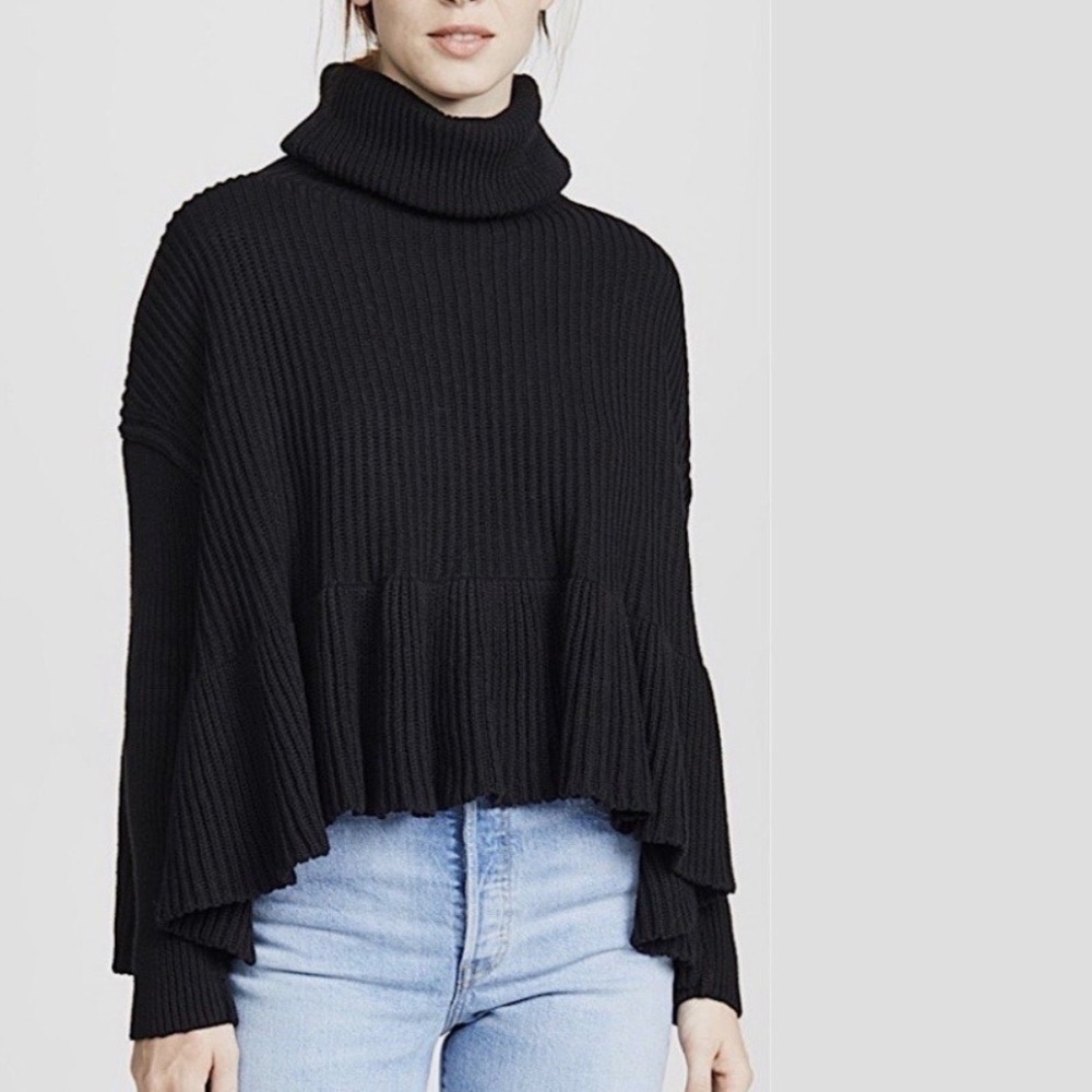 FREE PEOPLE Layer Cake Trapeze
Turtleneck Oversize Sweater Black‎ SZ Small boho